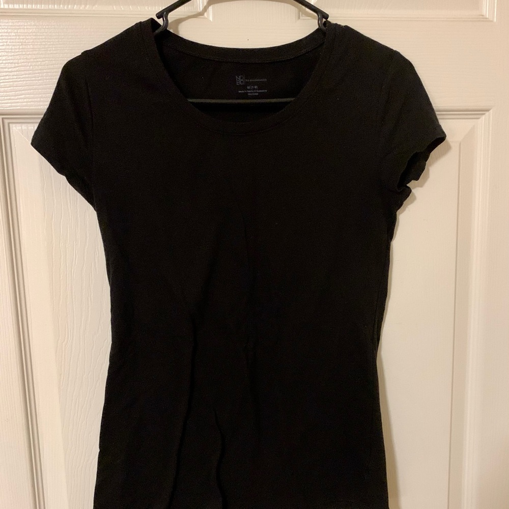 No boundaries t shirt size M 7-9
